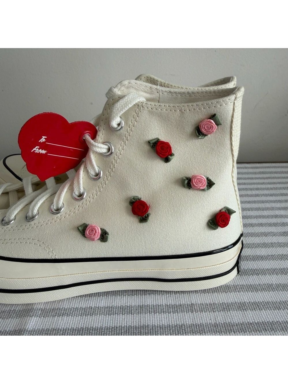 Converse NEW Unisex Chuck 70 Valentine's Day Hi Top Shoe Size 10 or 8 - Picture 5 of 14